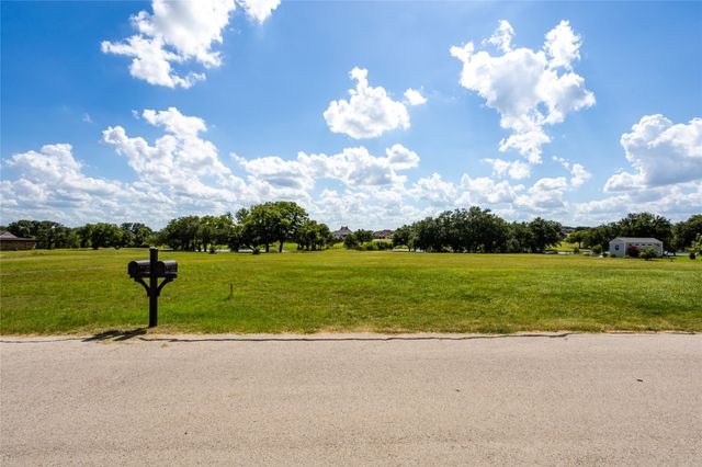 505 Acorn Trail, Granbury, TX 76049