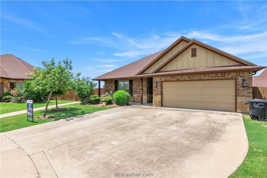 3101 Papa Bear Drive, College Station, TX 77845 — photo 2