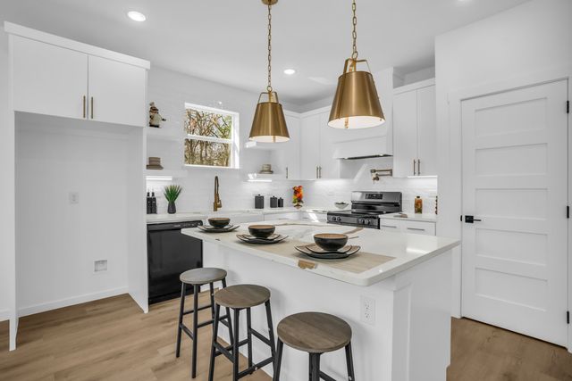 139 Forest Oaks Drive, Gun Barrel City, TX 75156