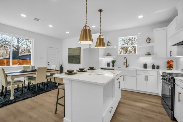 139 Forest Oaks Drive, Gun Barrel City, TX 75156