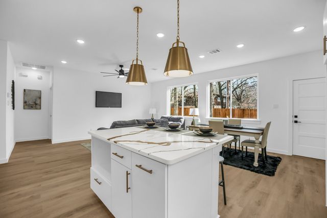 139 Forest Oaks Drive, Gun Barrel City, TX 75156