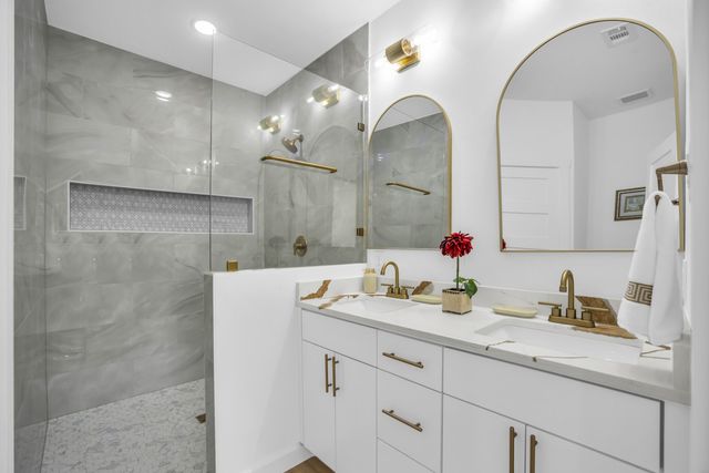 139 Forest Oaks Drive, Gun Barrel City, TX 75156