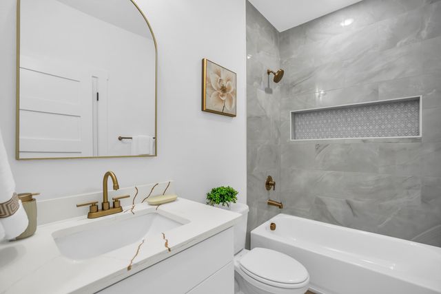 139 Forest Oaks Drive, Gun Barrel City, TX 75156