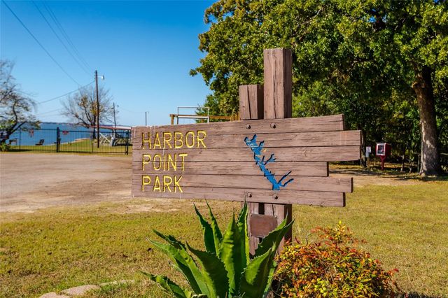 139 Forest Oaks Drive, Gun Barrel City, TX 75156