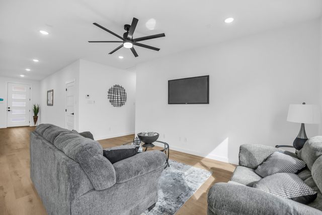 139 Forest Oaks Drive, Gun Barrel City, TX 75156