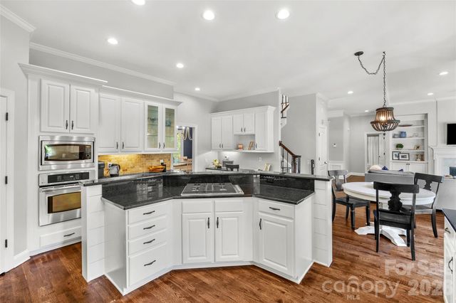 7346 Versailles Lane, Charlotte, NC 28277