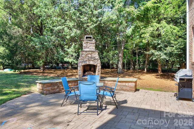 7346 Versailles Lane, Charlotte, NC 28277