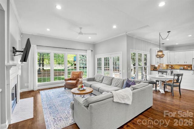 7346 Versailles Lane, Charlotte, NC 28277