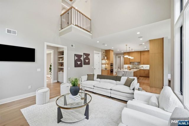 21 Kilmer Drive, Millburn, NJ 07078