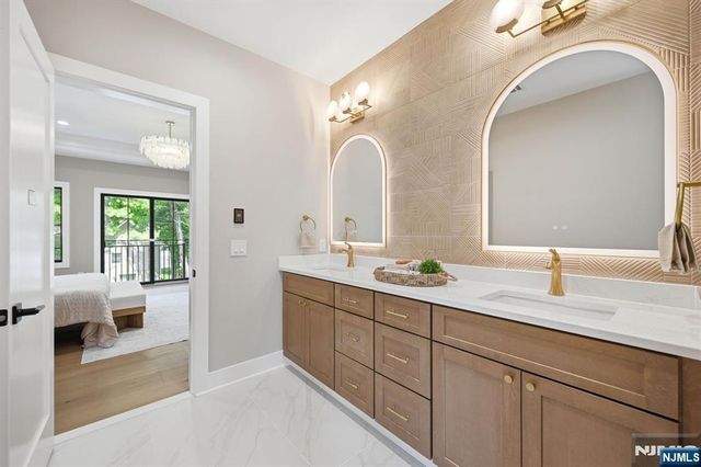21 Kilmer Drive, Millburn, NJ 07078