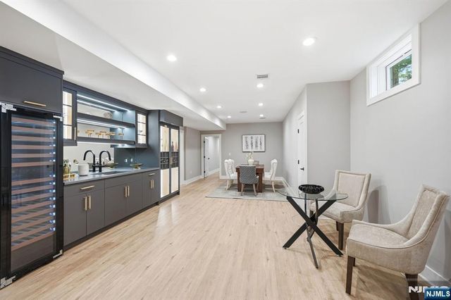 21 Kilmer Drive, Millburn, NJ 07078