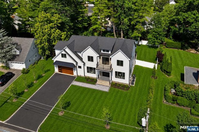 21 Kilmer Drive, Millburn, NJ 07078