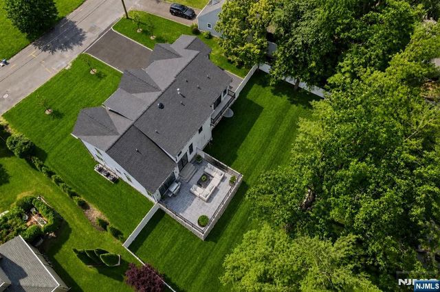 21 Kilmer Drive, Millburn, NJ 07078
