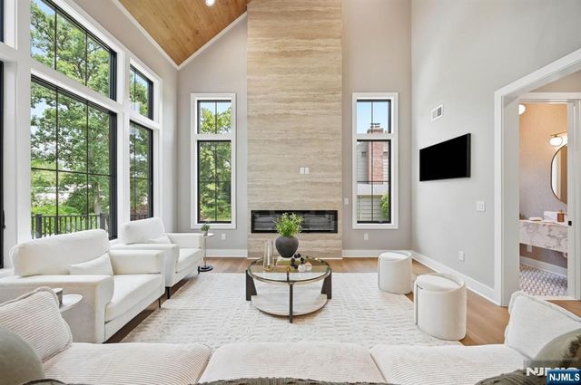 21 Kilmer Drive, Millburn, NJ 07078