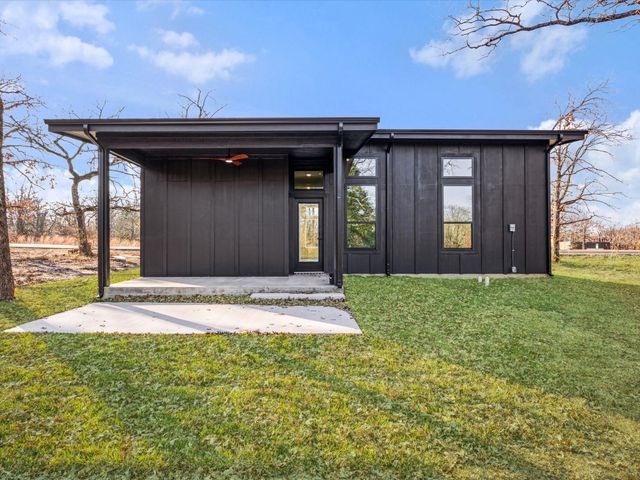 5018 Point Lavista, Malakoff, TX 75148