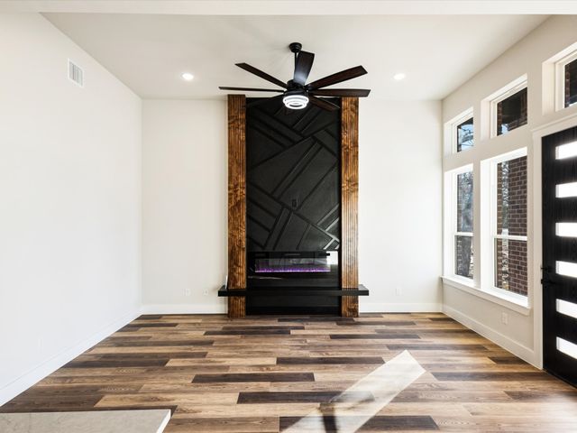 5018 Point Lavista, Malakoff, TX 75148