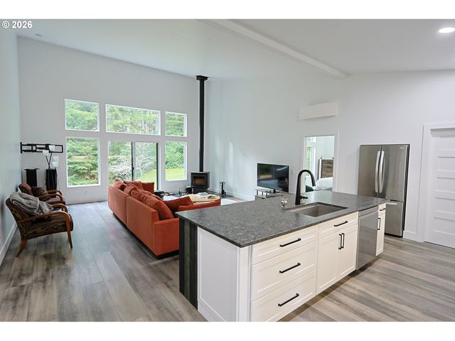 59492 SEVEN DEVILS Rd, Bandon, OR 97411