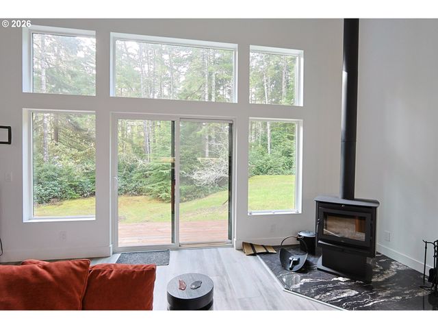 59492 SEVEN DEVILS Rd, Bandon, OR 97411