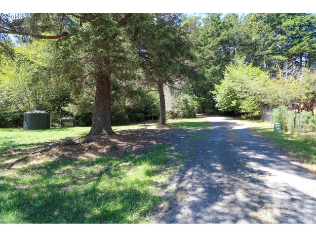 59492 SEVEN DEVILS Rd, Bandon, OR 97411