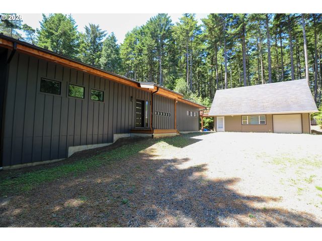 59492 SEVEN DEVILS Rd, Bandon, OR 97411