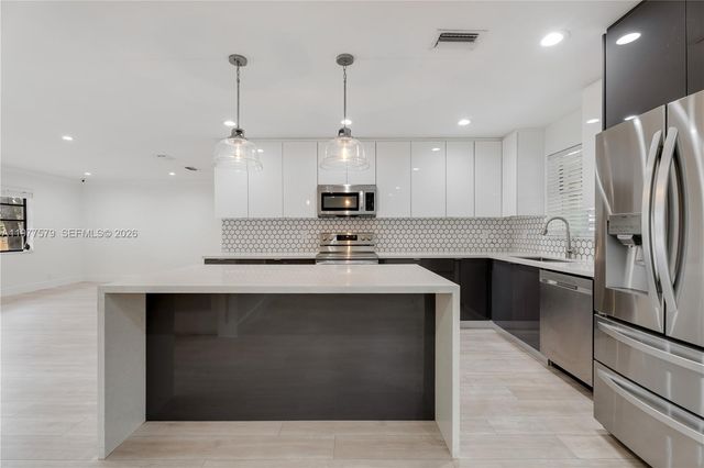 9741 SW 3rd St, Miami, FL 33174