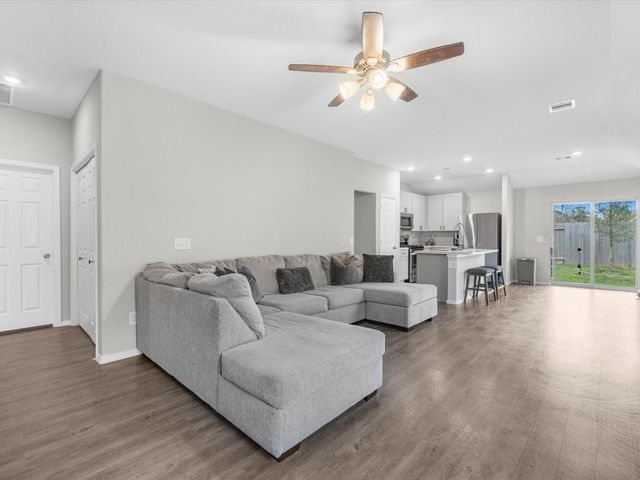 1850 Brushy Cedar Drive, Conroe, TX 77301
