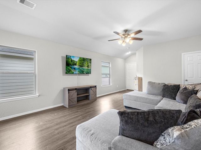 1850 Brushy Cedar Drive, Conroe, TX 77301