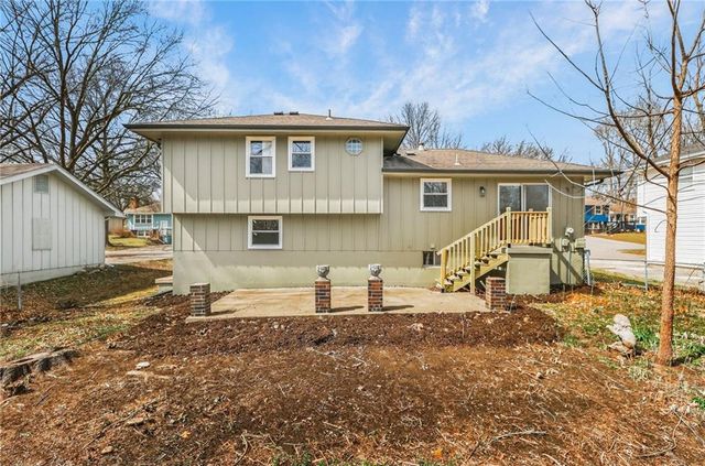 13321 Applewood Drive, Grandview, MO 64030