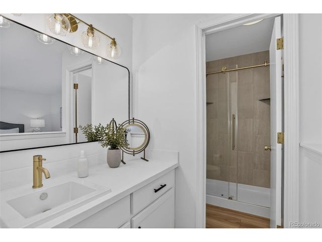 2064 S Balsam St, Lakewood, CO 80227