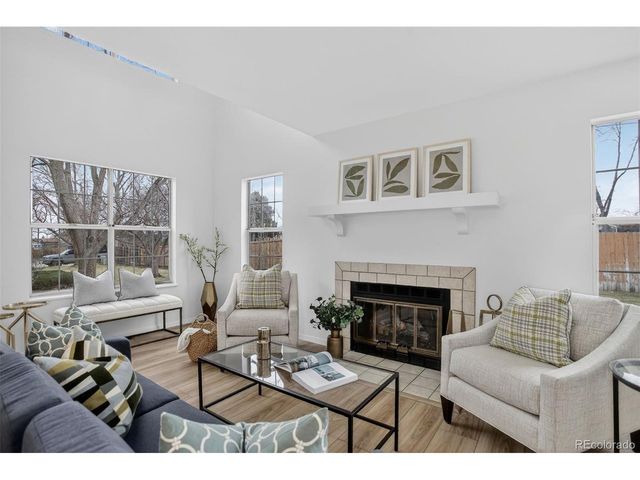 2064 S Balsam St, Lakewood, CO 80227