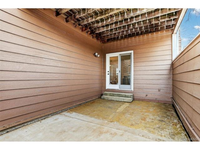 2064 S Balsam St, Lakewood, CO 80227