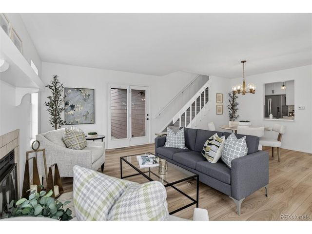 2064 S Balsam St, Lakewood, CO 80227