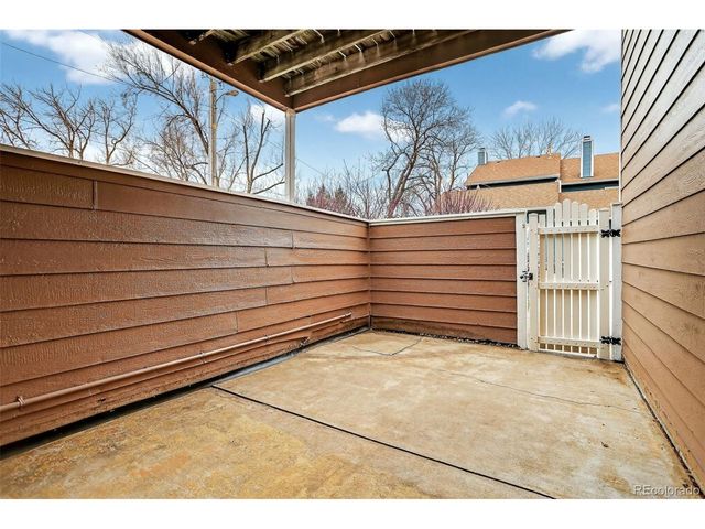 2064 S Balsam St, Lakewood, CO 80227