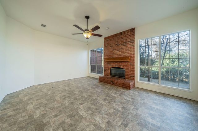 860 Tartan Trail, Highland Village, TX 75077