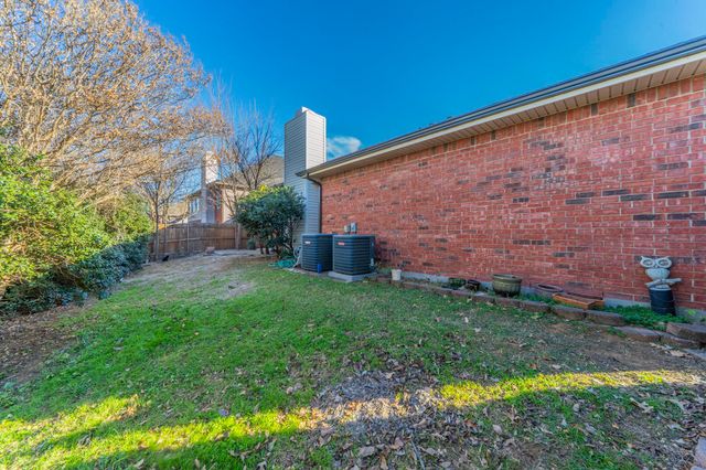 860 Tartan Trail, Highland Village, TX 75077