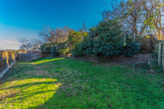 860 Tartan Trail, Highland Village, TX 75077