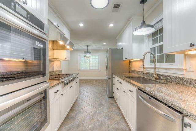 7238 MCVAY RD, Germantown, TN 38138