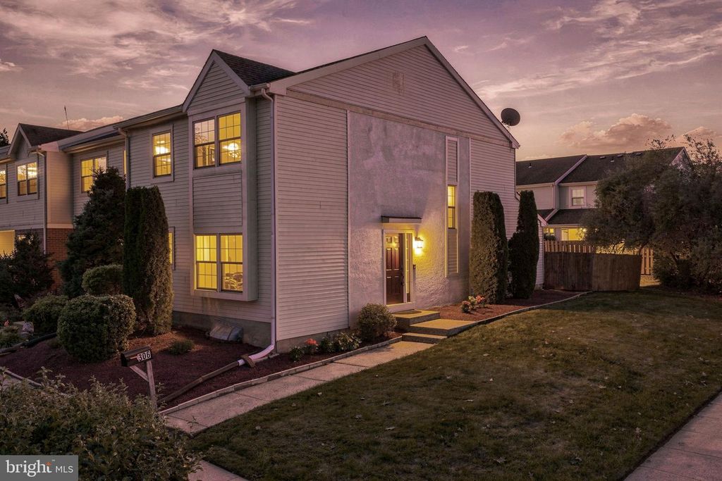 306 WARD CT, Southampton, PA 18966 — exterior