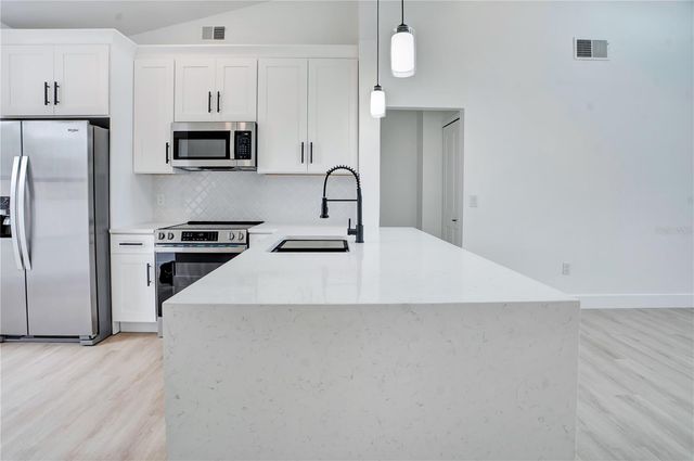 3012 S SEMORAN BOULEVARD G2, Orlando, FL 32822