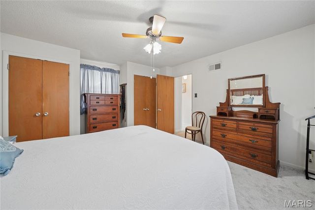 2417 Sunnybrook Drive, St Louis, MO 63114