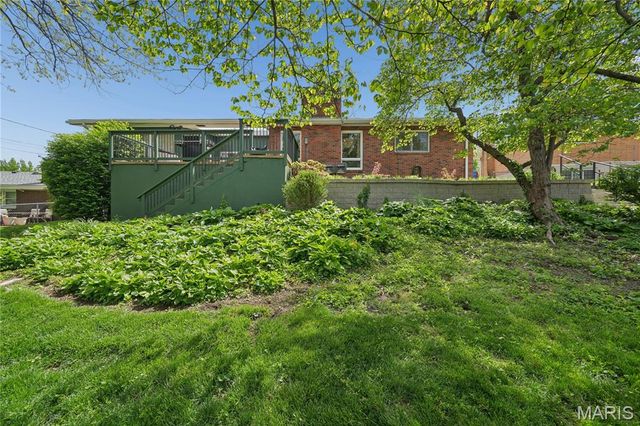 2417 Sunnybrook Drive, St Louis, MO 63114