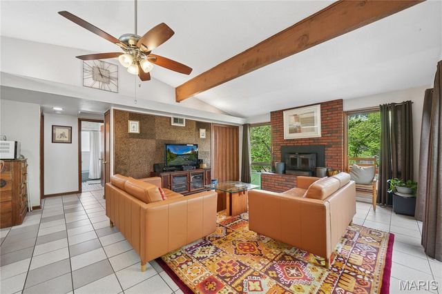 2417 Sunnybrook Drive, St Louis, MO 63114