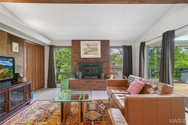 2417 Sunnybrook Drive, St Louis, MO 63114