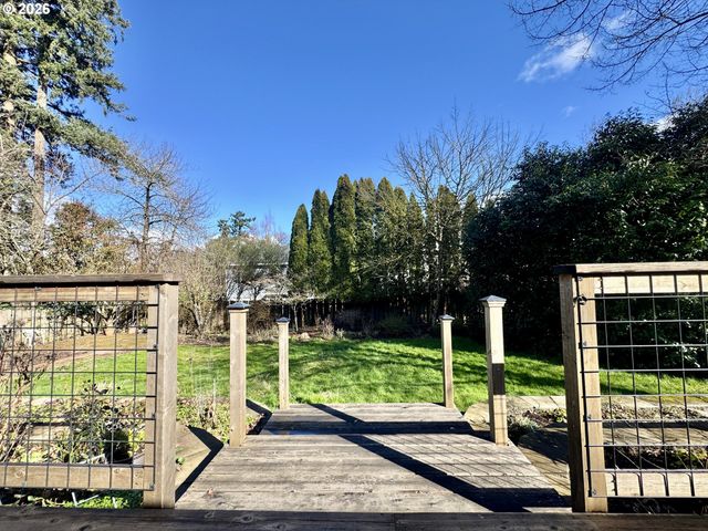 9530 Sw 55TH Ave Sw, Portland, OR 97219