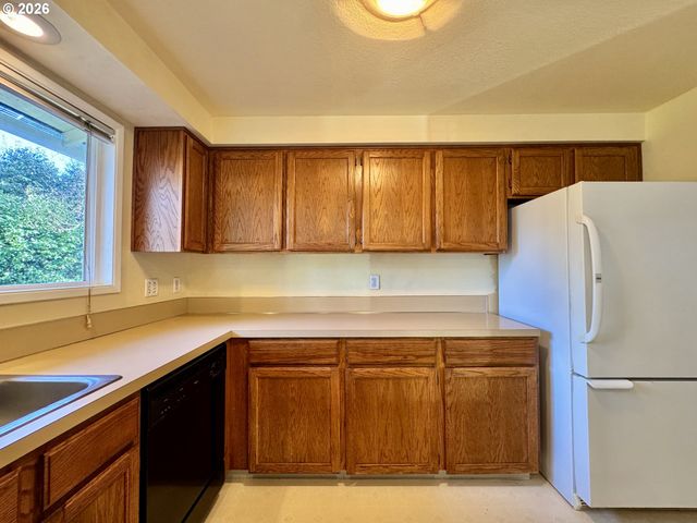 9530 Sw 55TH Ave Sw, Portland, OR 97219