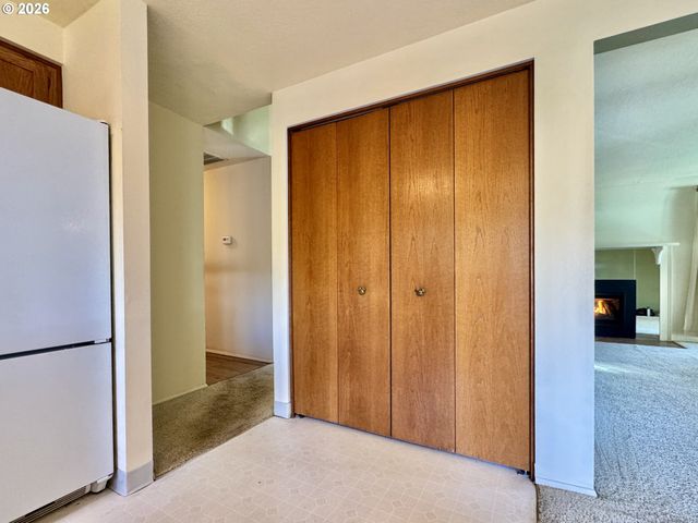 9530 Sw 55TH Ave Sw, Portland, OR 97219