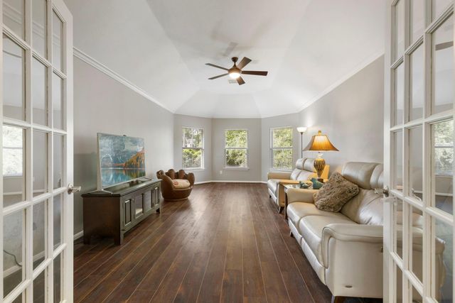 31 S Chandler Creek Circle, The Woodlands, TX 77381