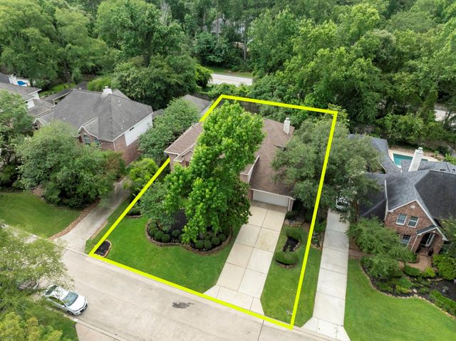 31 S Chandler Creek Circle, The Woodlands, TX 77381