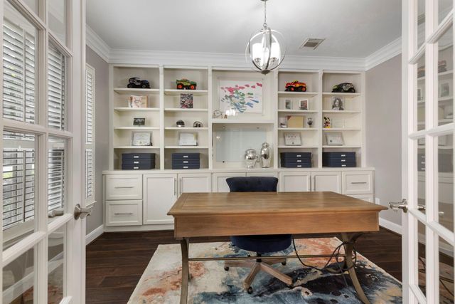 31 S Chandler Creek Circle, The Woodlands, TX 77381
