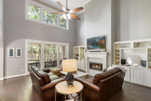 31 S Chandler Creek Circle, The Woodlands, TX 77381